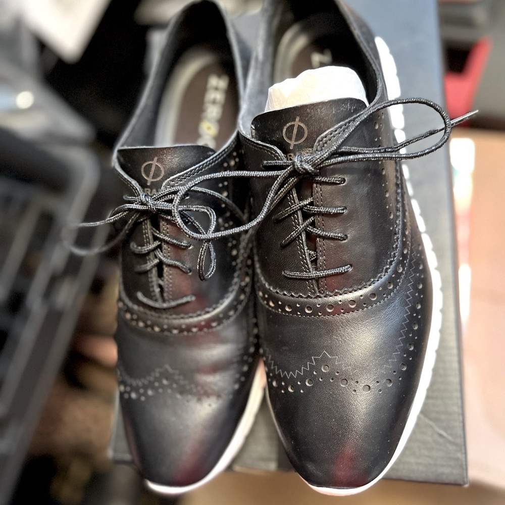 Cole Haan black leather with white soles size 10 1/2 sneaker style shoes